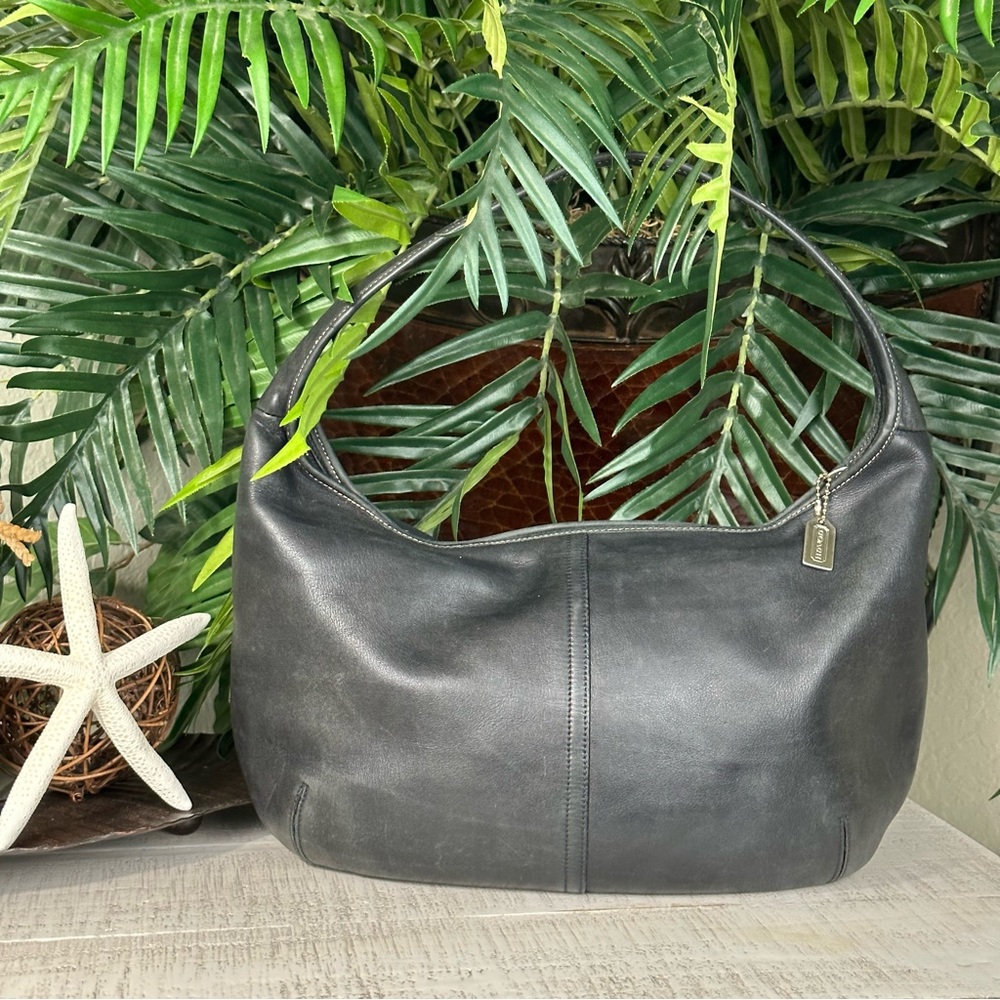 COACH - Vintage Y2K Classic Buttery Soft Black Leather Hobo Shoulder Strap Bag